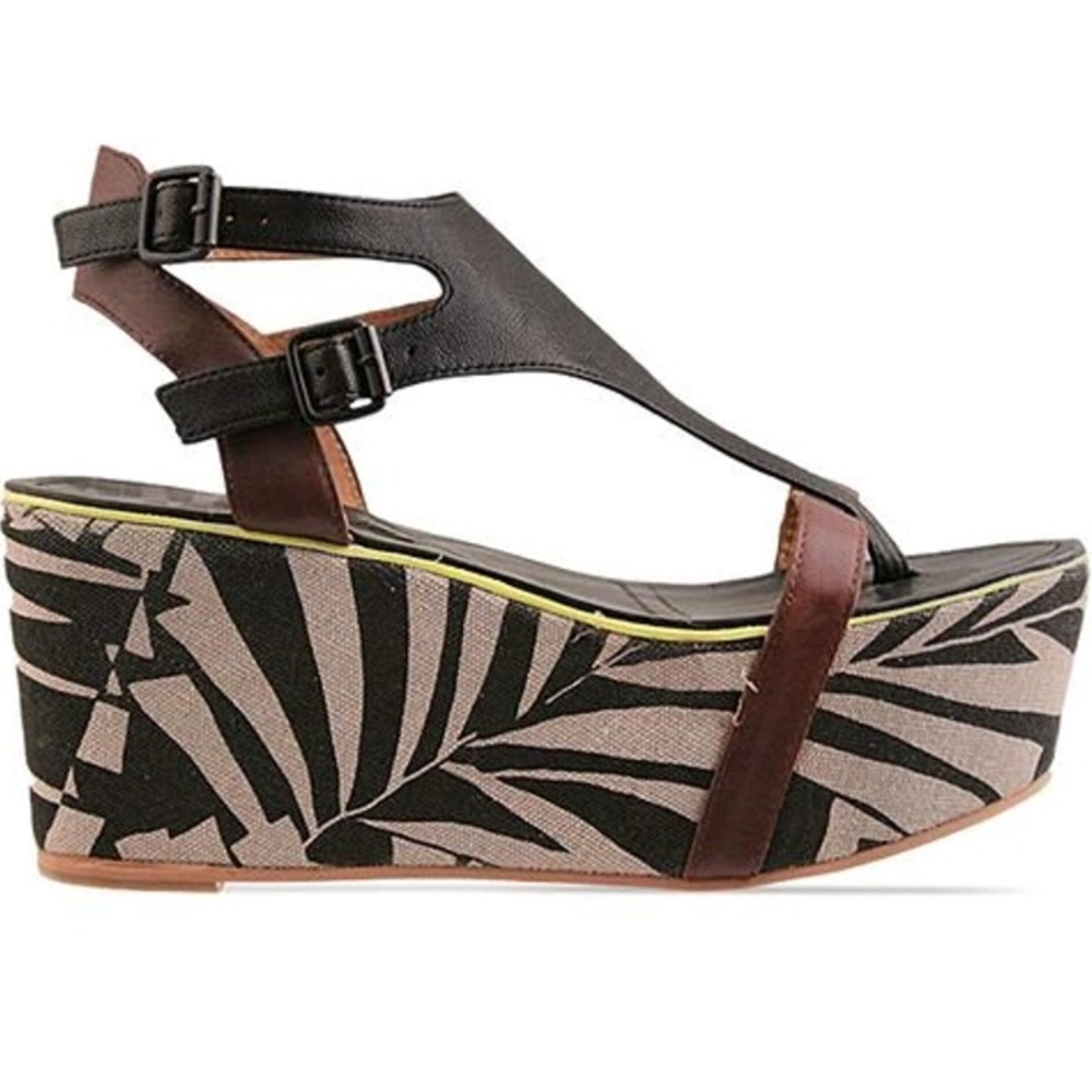 Matiko Bali Thong Flatform Double Buckle Sandal